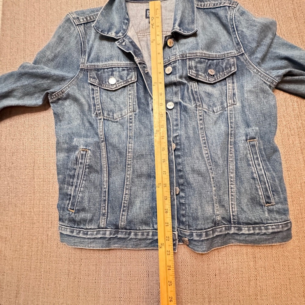 GAP Denim Jacket Womens Large Blue Medium Wash Button Front Trucker Jean Jacket - Picture 5 of 6